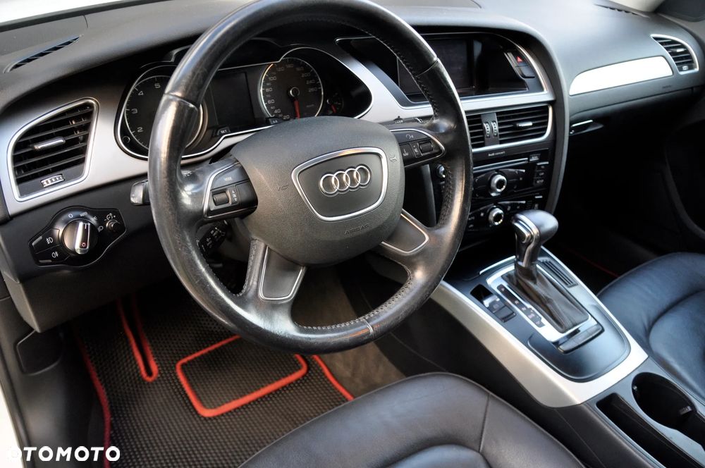 Audi A4 Limousine - 10