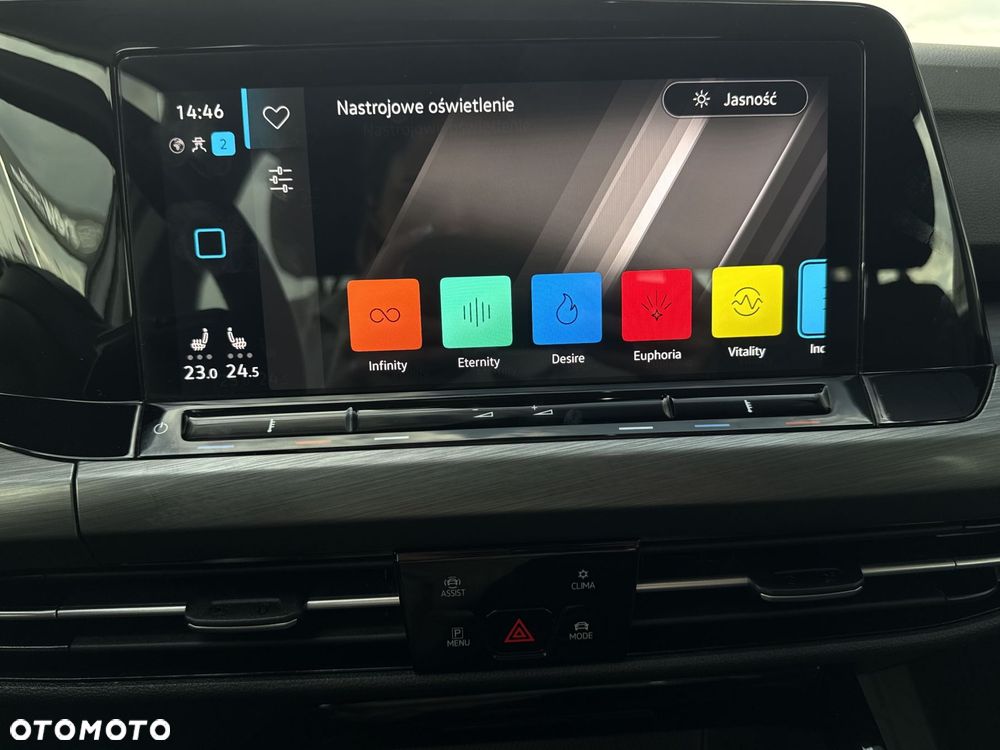 Volkswagen Golf 1.5 eTSI EVO Style DSG - 36