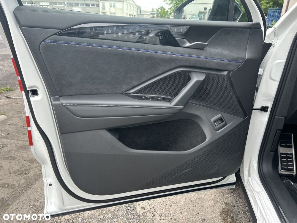 Volkswagen Tiguan - 38