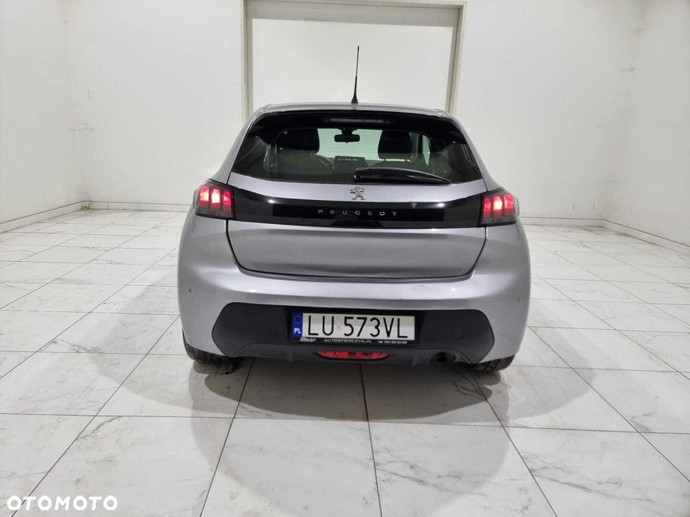 Peugeot 208 - 7