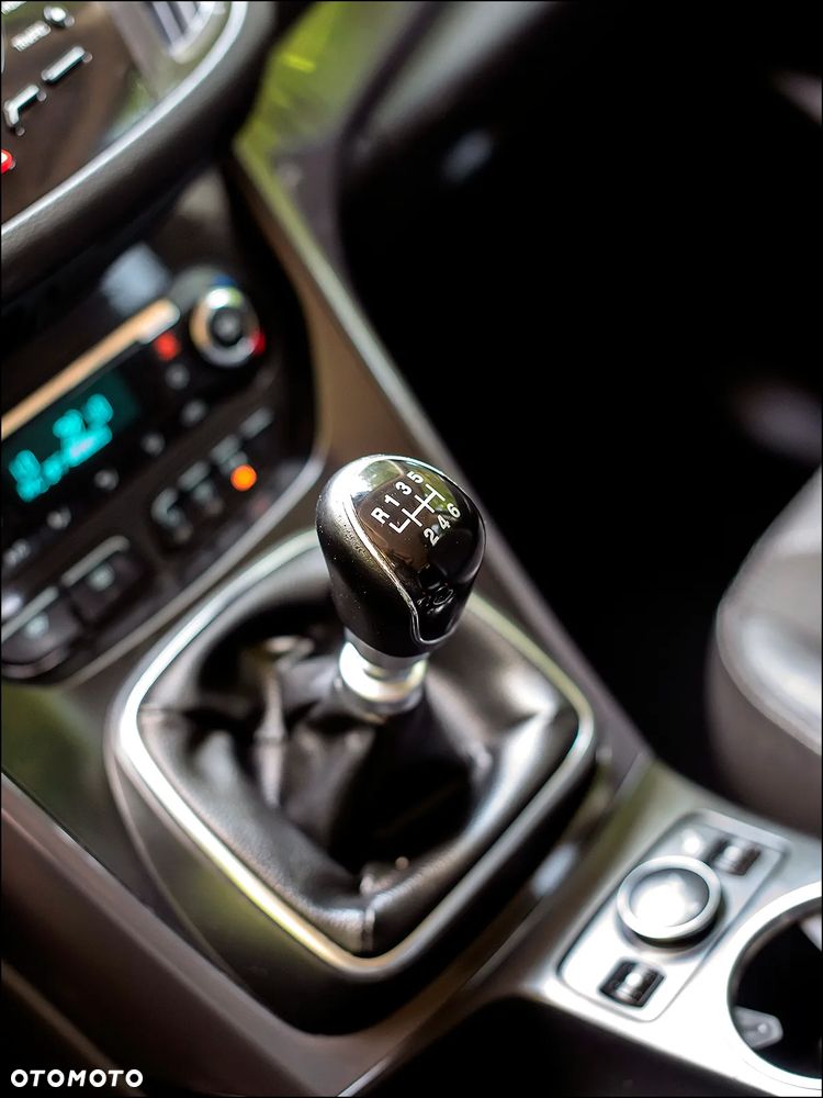 Ford Kuga - 26