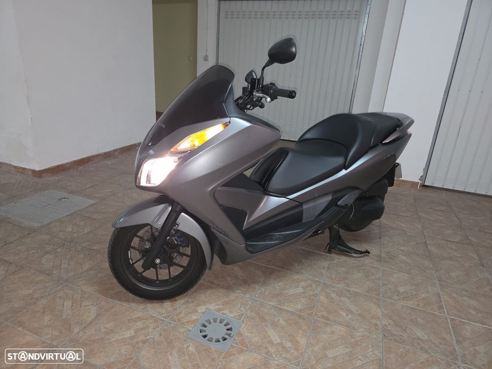 Honda Forza - 1