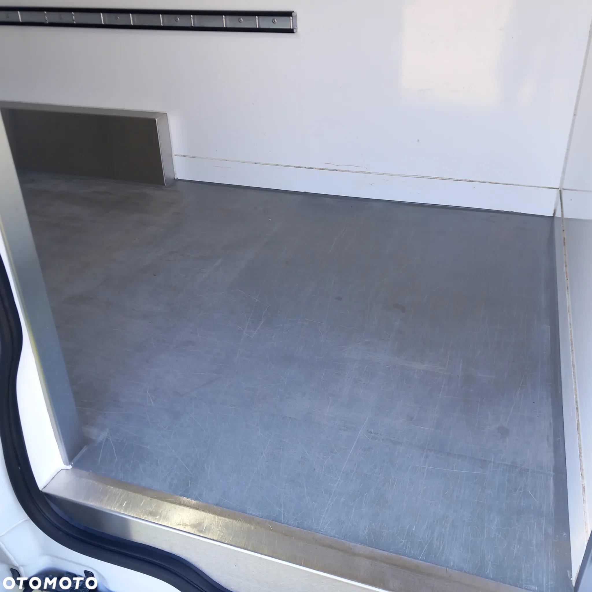 Renault Trafic - 28