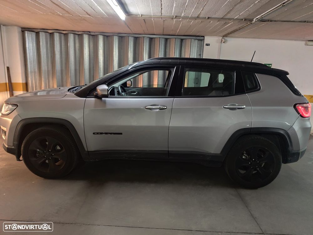 Jeep Compass 1.6 M-Jet Night Eagle — fotografia 6