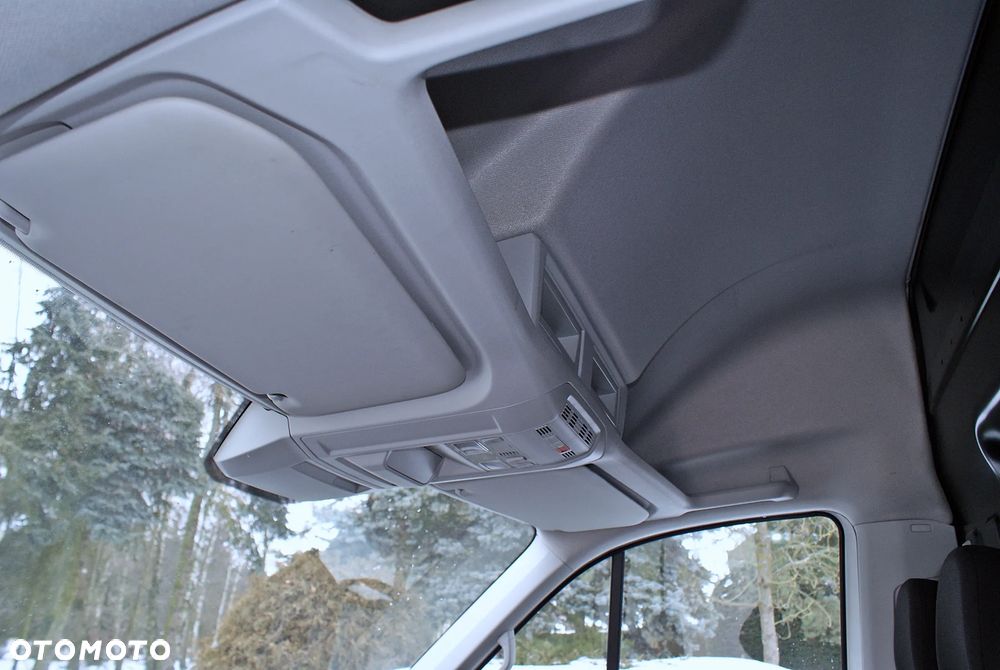 Volkswagen CRAFTER - 15