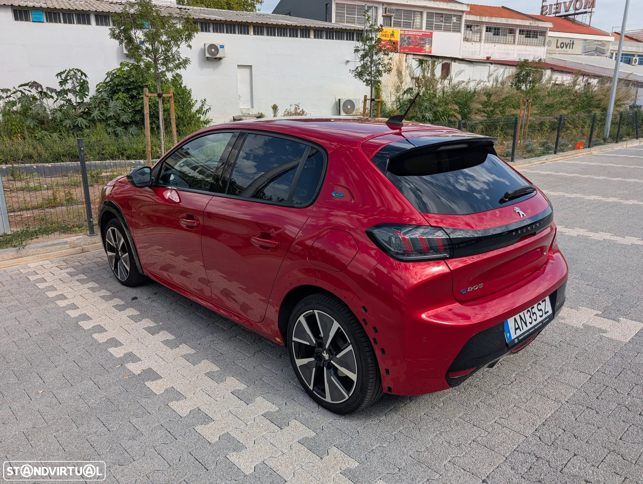 Peugeot 208 - 7