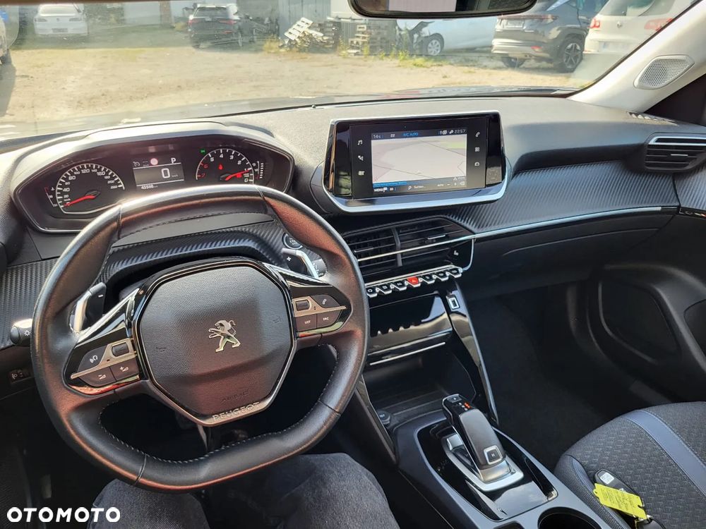 Peugeot 2008 PureTech 130 EAT8 Allure - 33