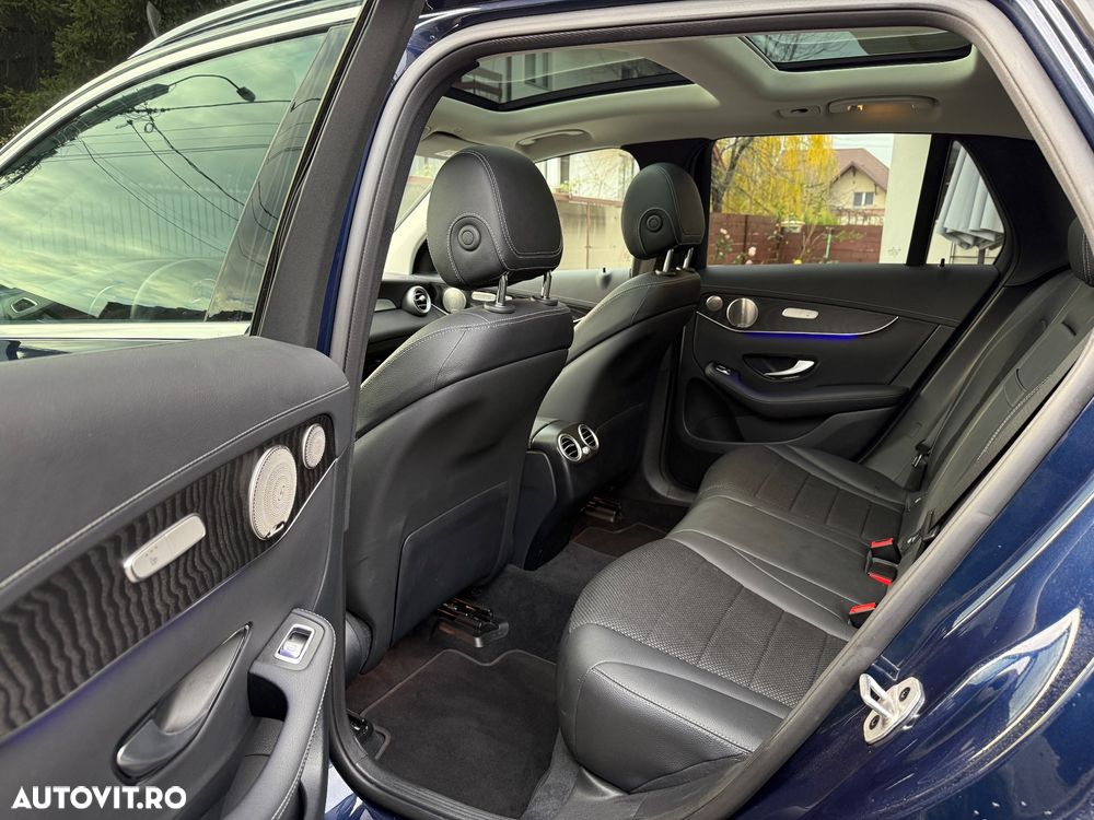 Mercedes-Benz GLC 220 d 4Matic 9G-TRONIC Exclusive - 4