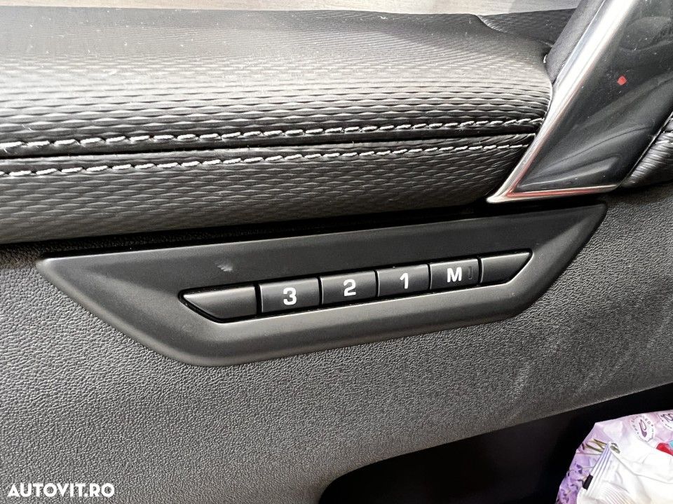 Land Rover Discovery Sport - 23