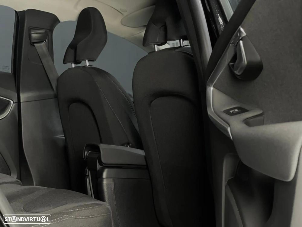 Volvo V40 - 9