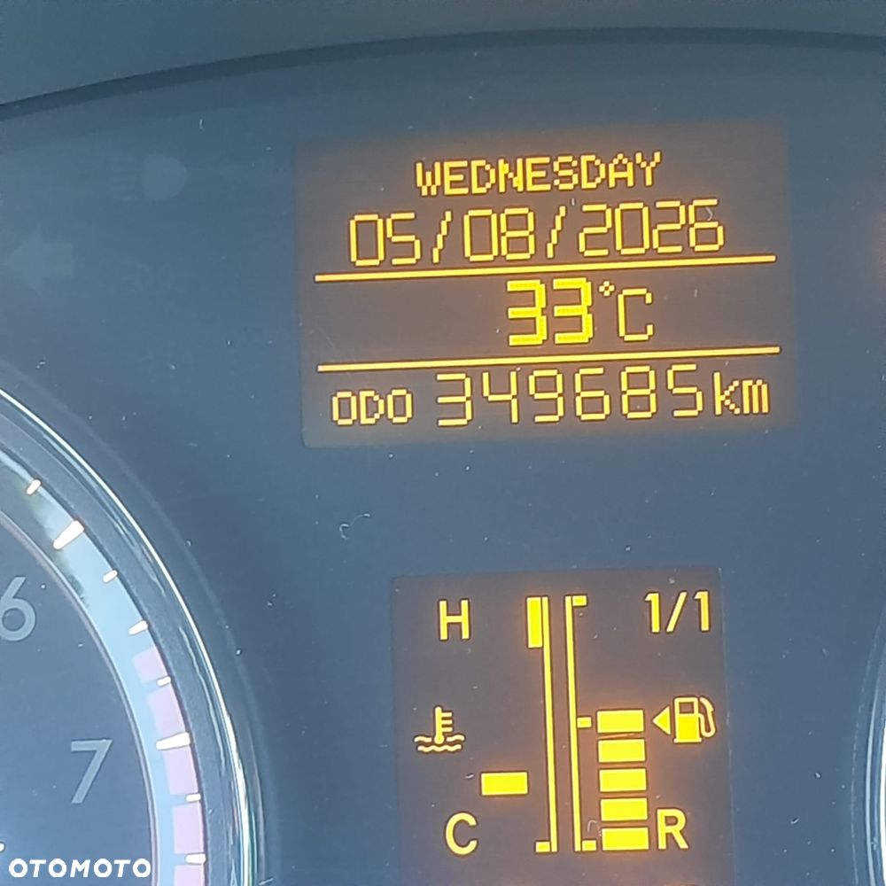 Toyota Avensis 1.8 Sol - 12