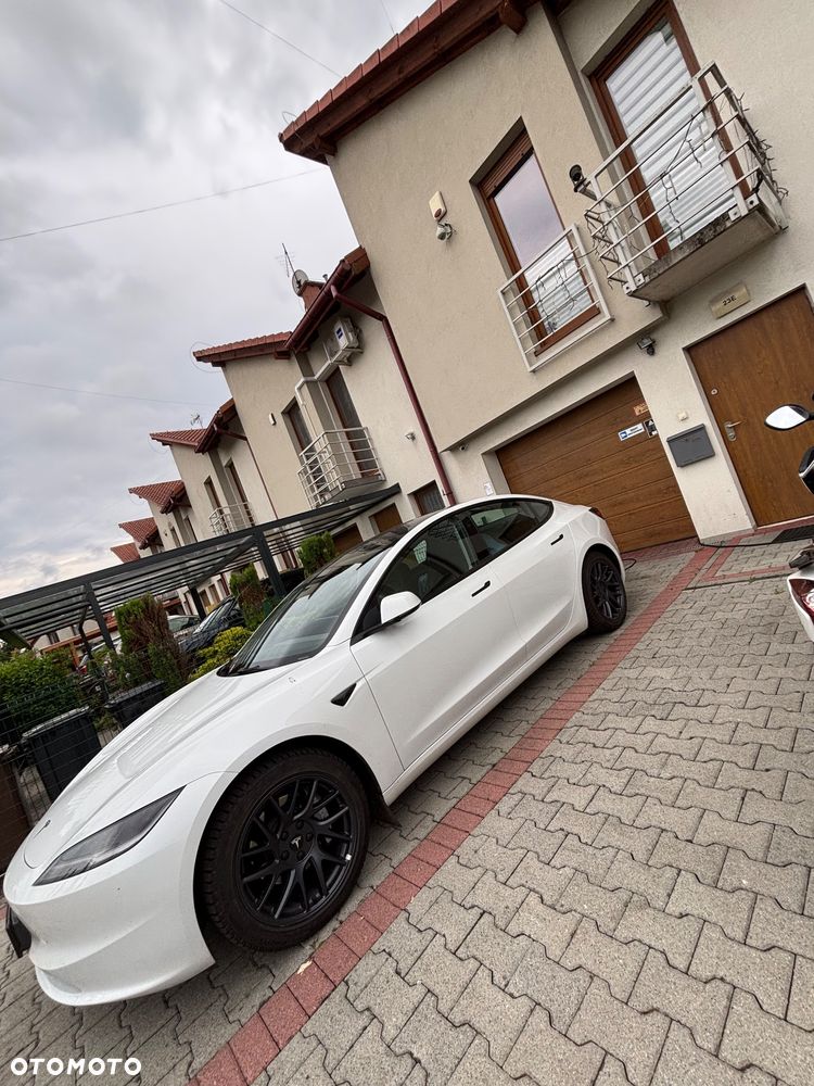 Tesla Model 3 RWD - 3