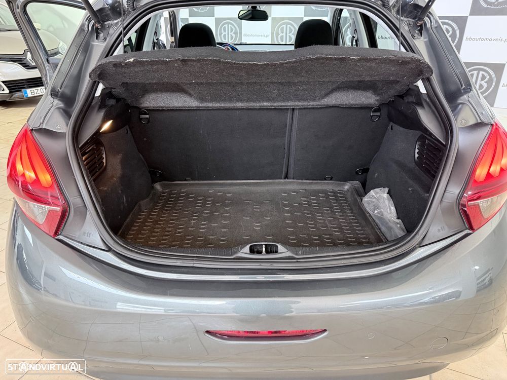 Peugeot 208 1.2 PureTech Allure EAT6 - 30