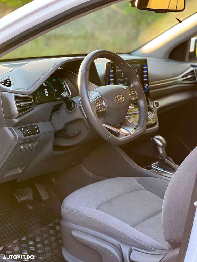Hyundai IONIQ 141CP Exclusive - 11