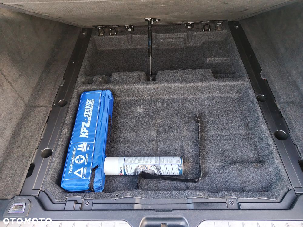 BMW Seria 5 525d xDrive Sport-Aut - 28