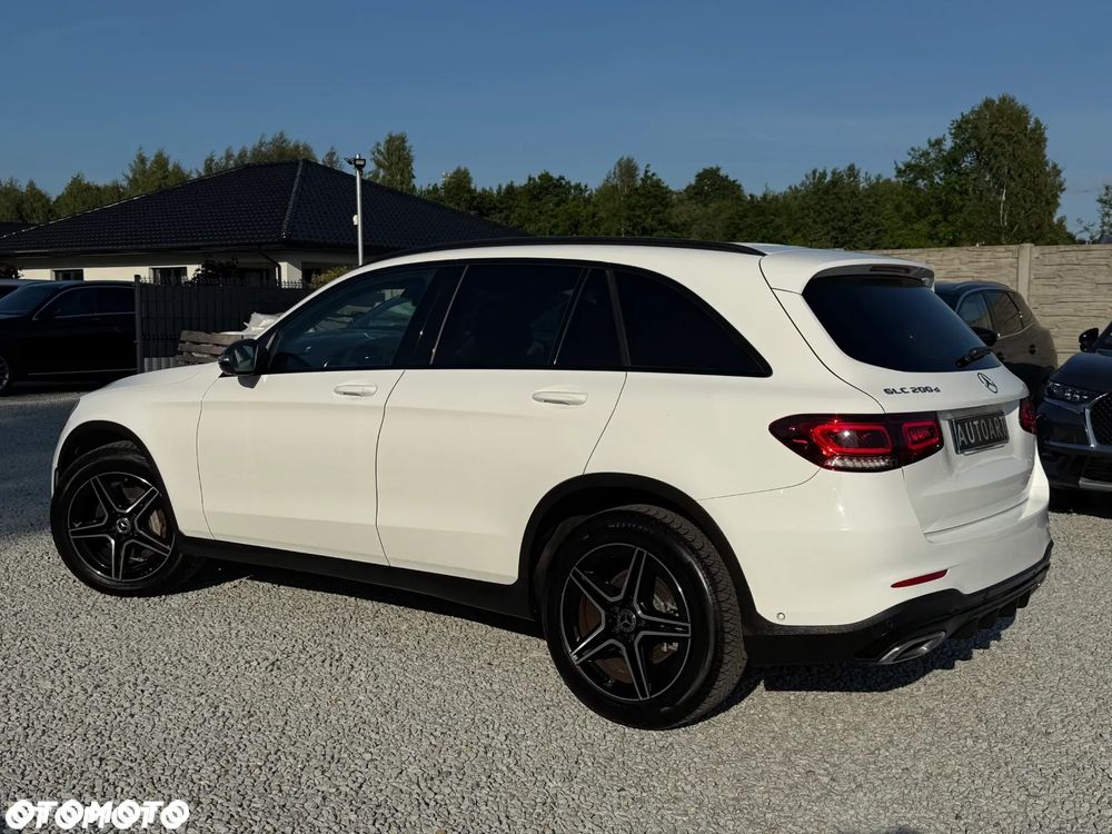Mercedes-Benz GLC 200 d 4Matic 9G-TRONIC AMG Line - 9