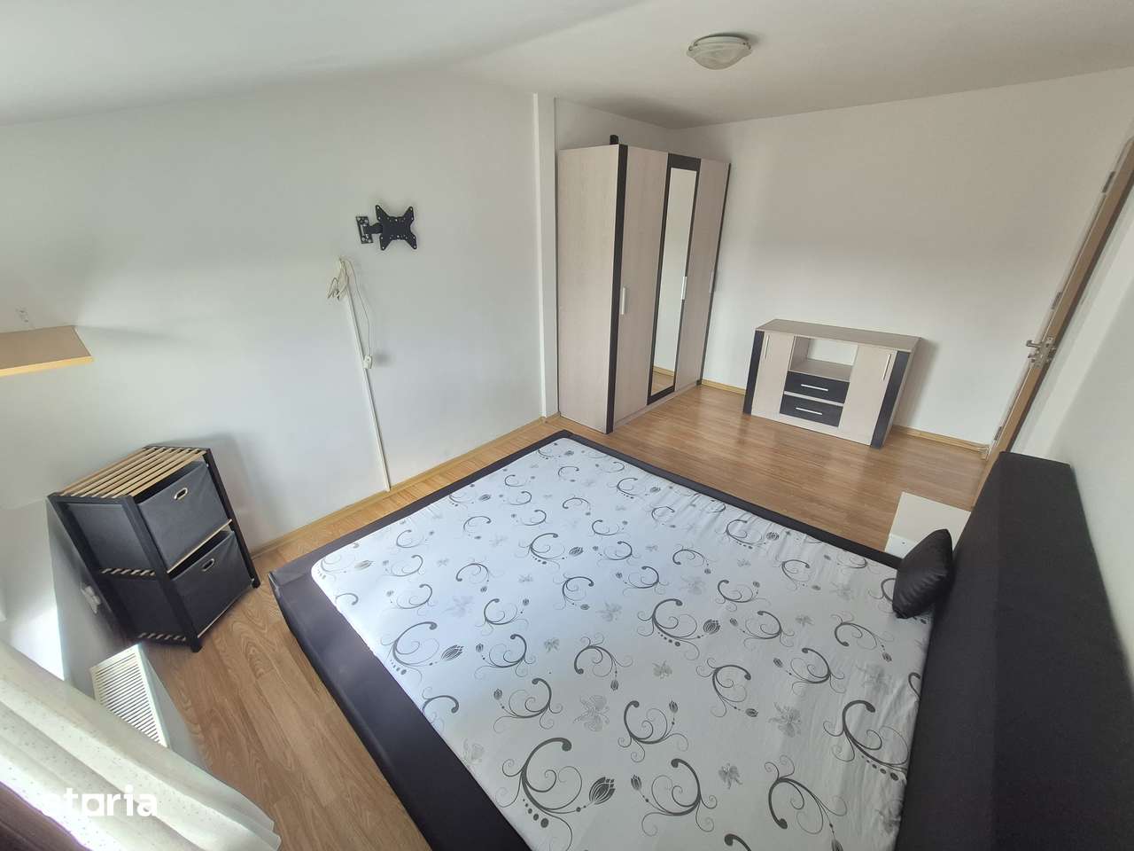 2 Cam-1 Min Spitalul Judetean-48MP-Mobilat-Centrala-74.900 Euro! Neg - Imagine principală: 4/18