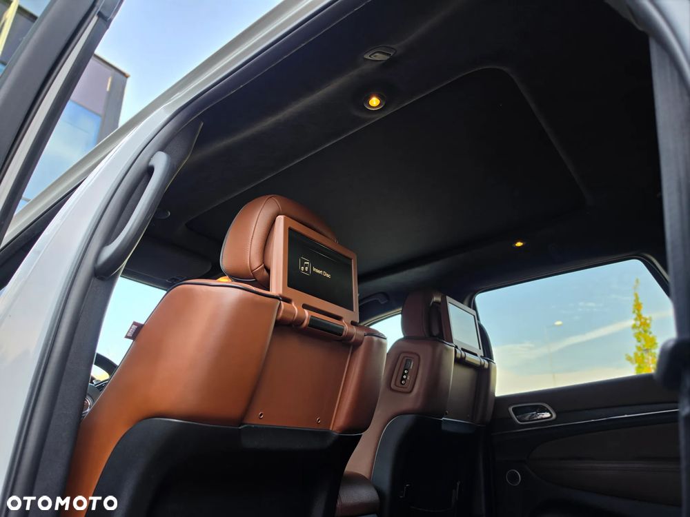 Jeep Grand Cherokee - 37