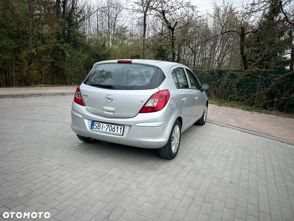 Opel Corsa 1.2 16V Cosmo - 6