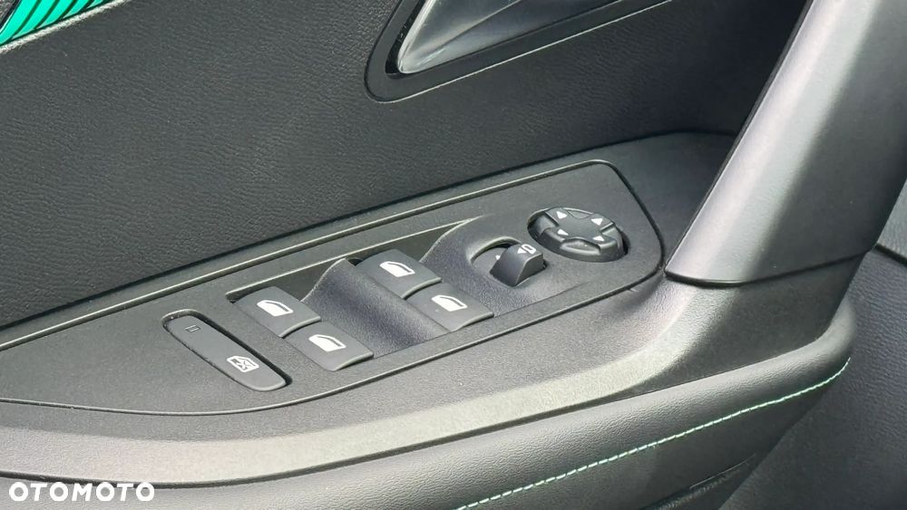 Peugeot 2008 1.2 PureTech Allure Pack S&S EAT8 - 16