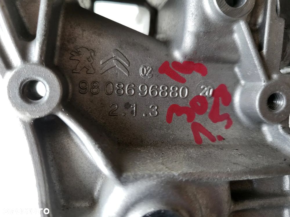 Łapa wspornik podstawa kompresora Peugeot 308 T9 1.5 BLUEHDI - 5