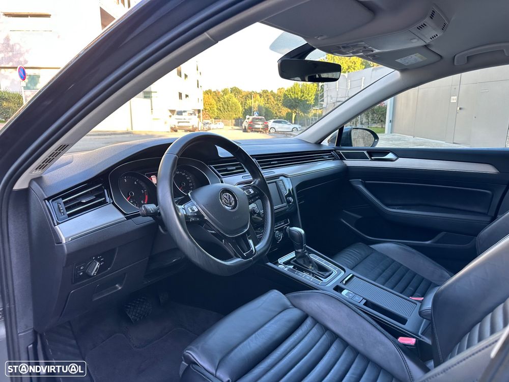 VW Passat Variant 2.0 TDi Highline DSG - 33