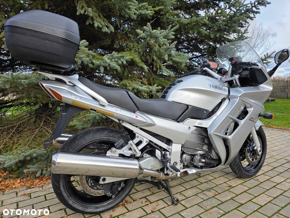 Yamaha FJR - 9