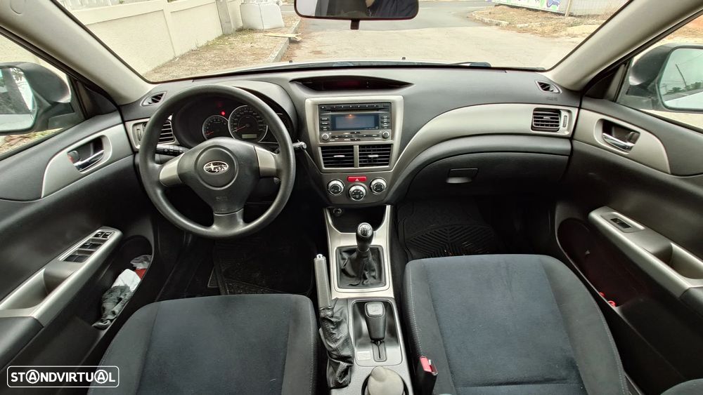 Subaru Impreza — fotografia 5