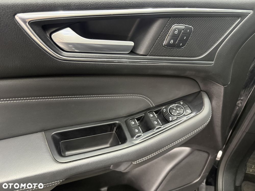 Ford S-Max 2.0 TDCi 4WD Titanium PowerShift - 24
