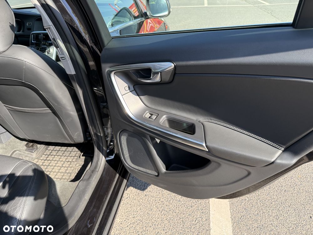 Volvo S60 - 25