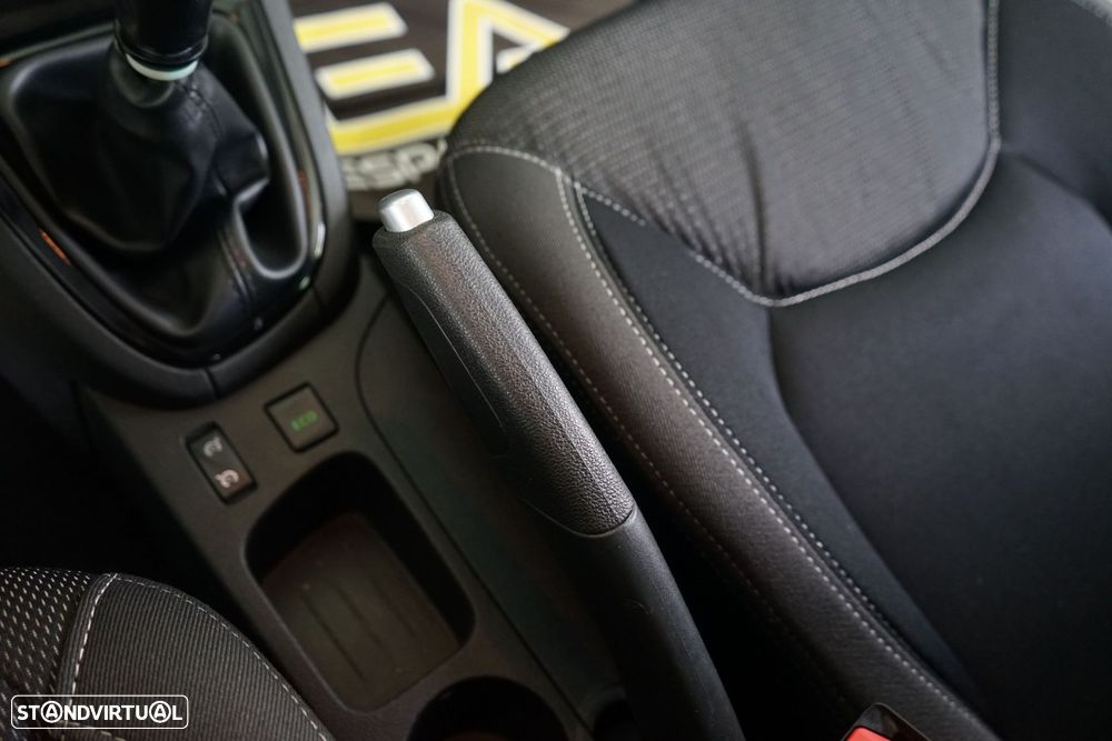 Renault Clio 1.5 dCi Zen - 32