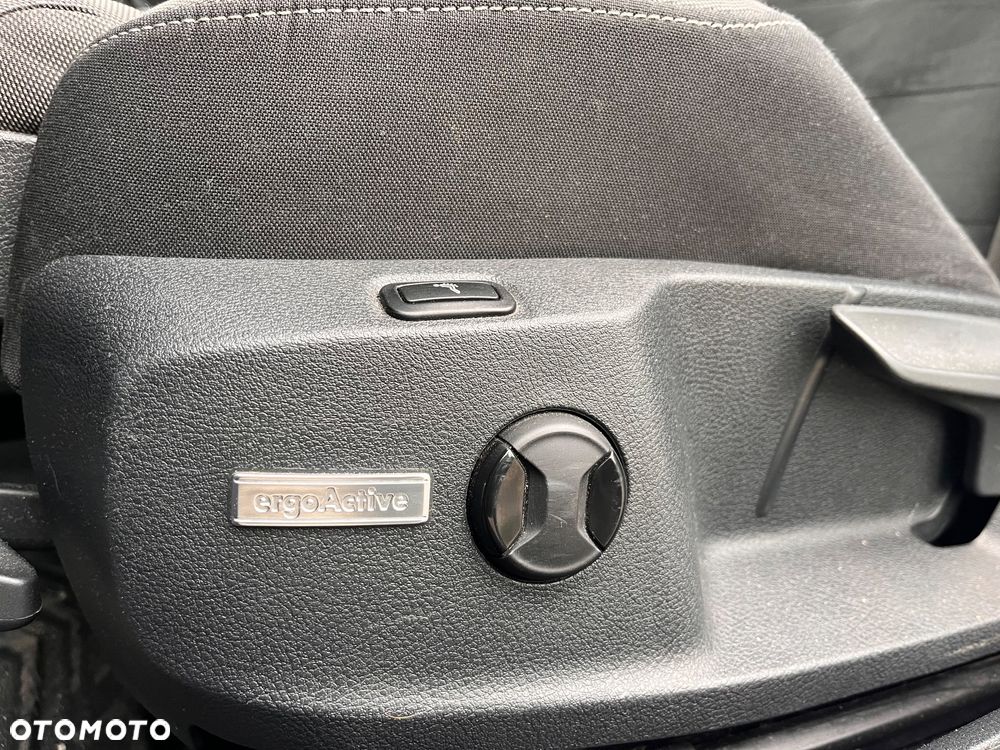 Volkswagen Golf 2.0 TDI R-Line DSG - 12