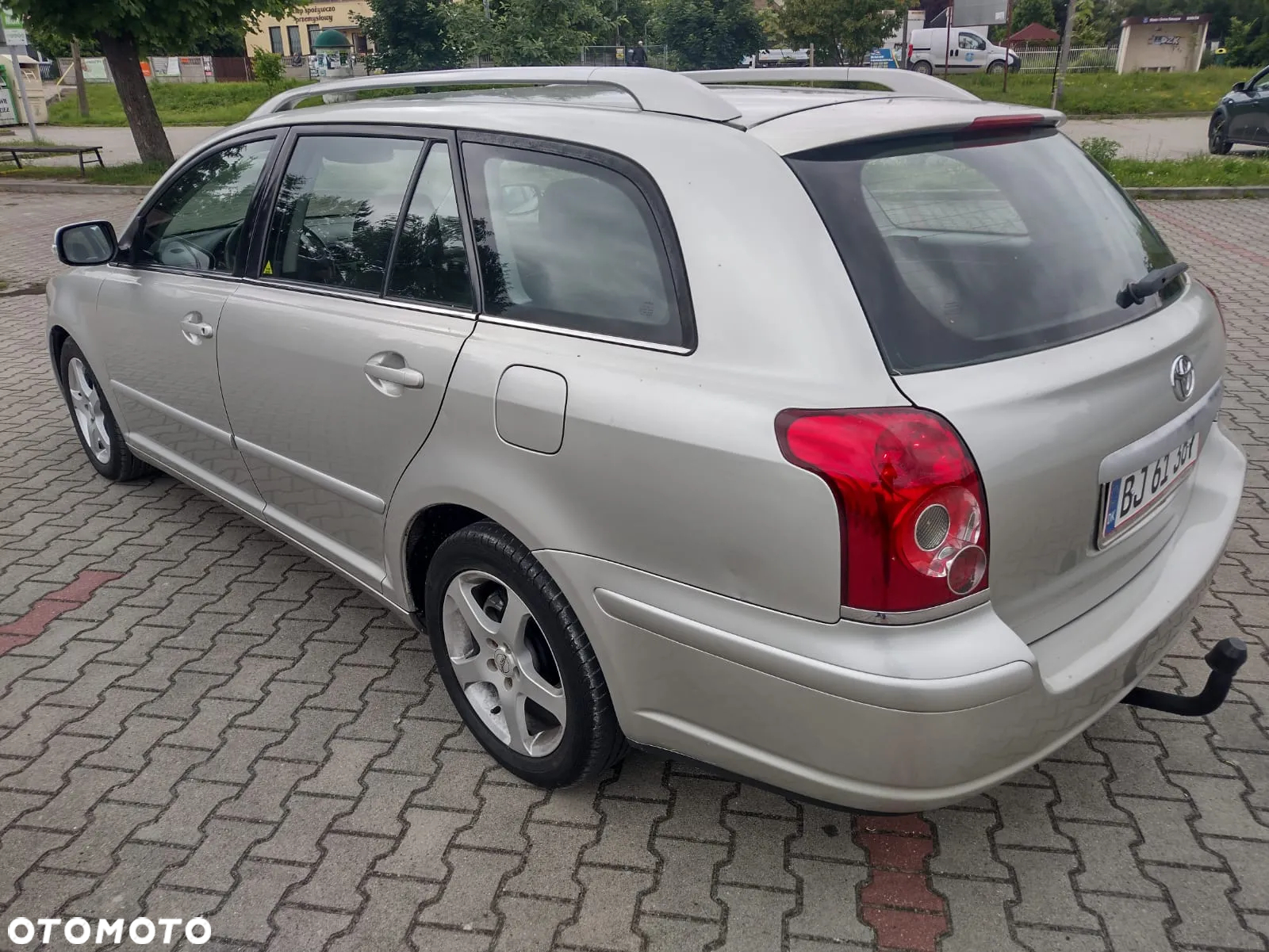Toyota Avensis 1.8 VVT-i Combi Automatik Sol - 12