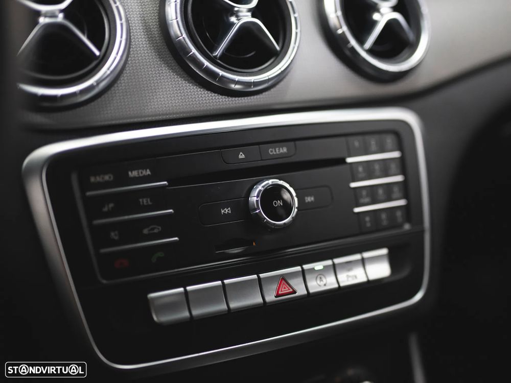 Mercedes-Benz CLA 180 d Urban - 18