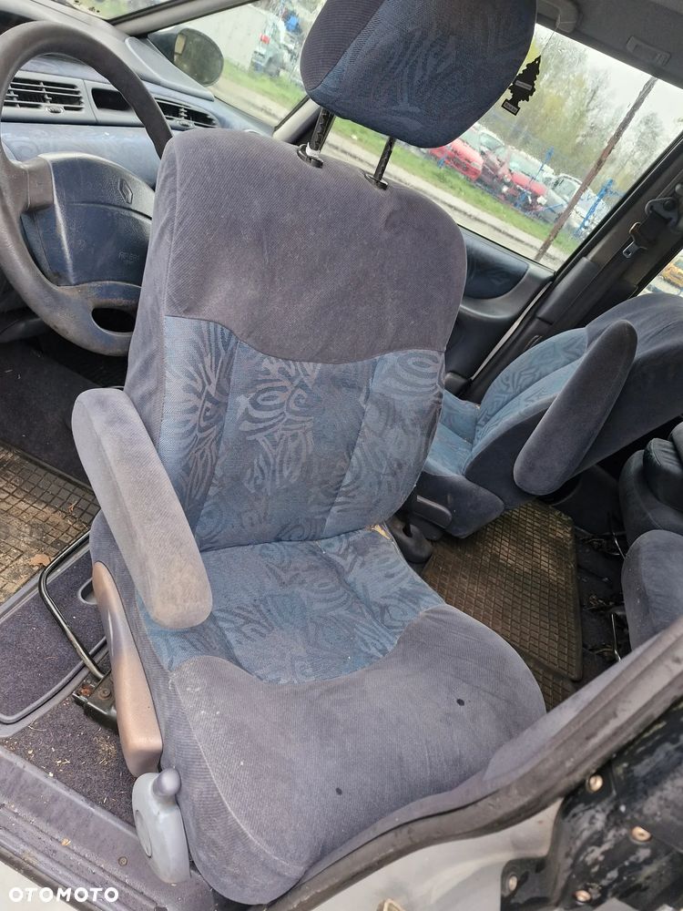 Fotel Fotele przód obrotowe ESPACE III 3 KAMPER - BUS - 3