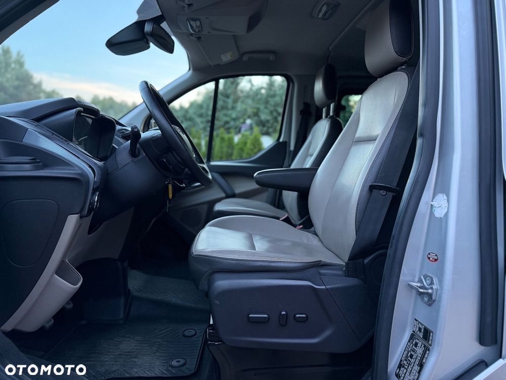 Ford Tourneo Custom - 10