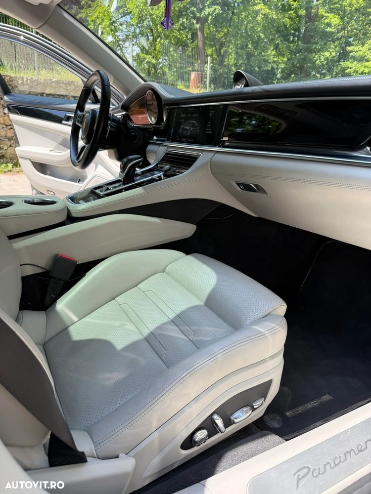 Porsche Panamera 4S - 8