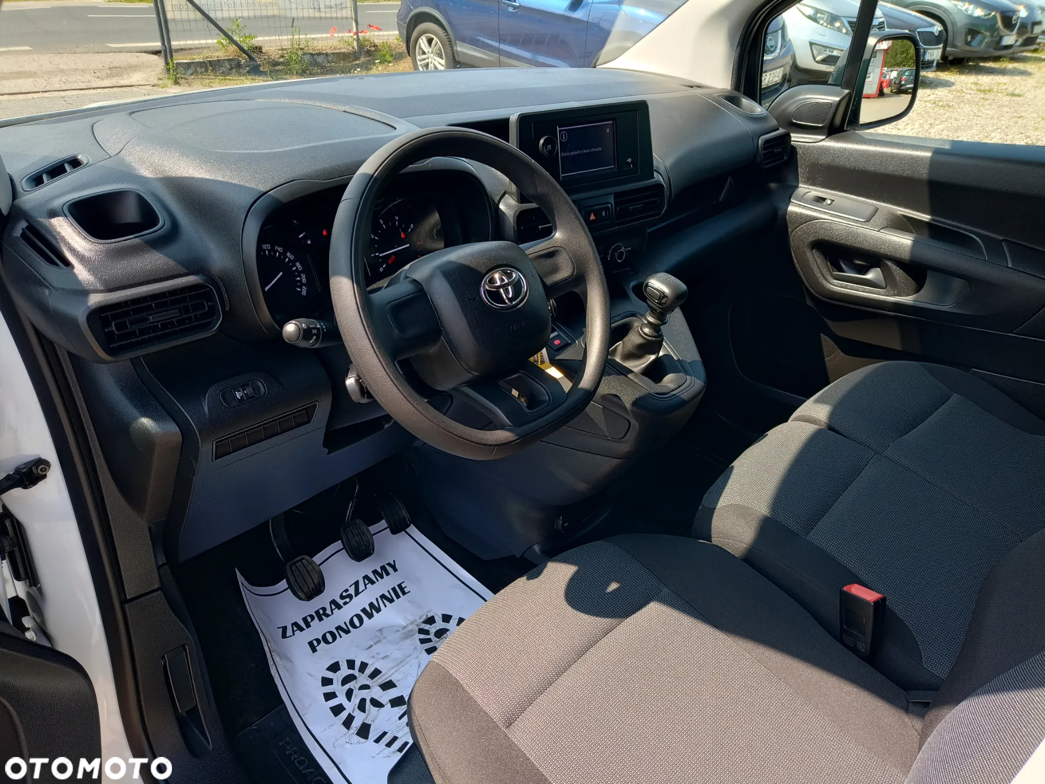 Toyota Proace City - 10