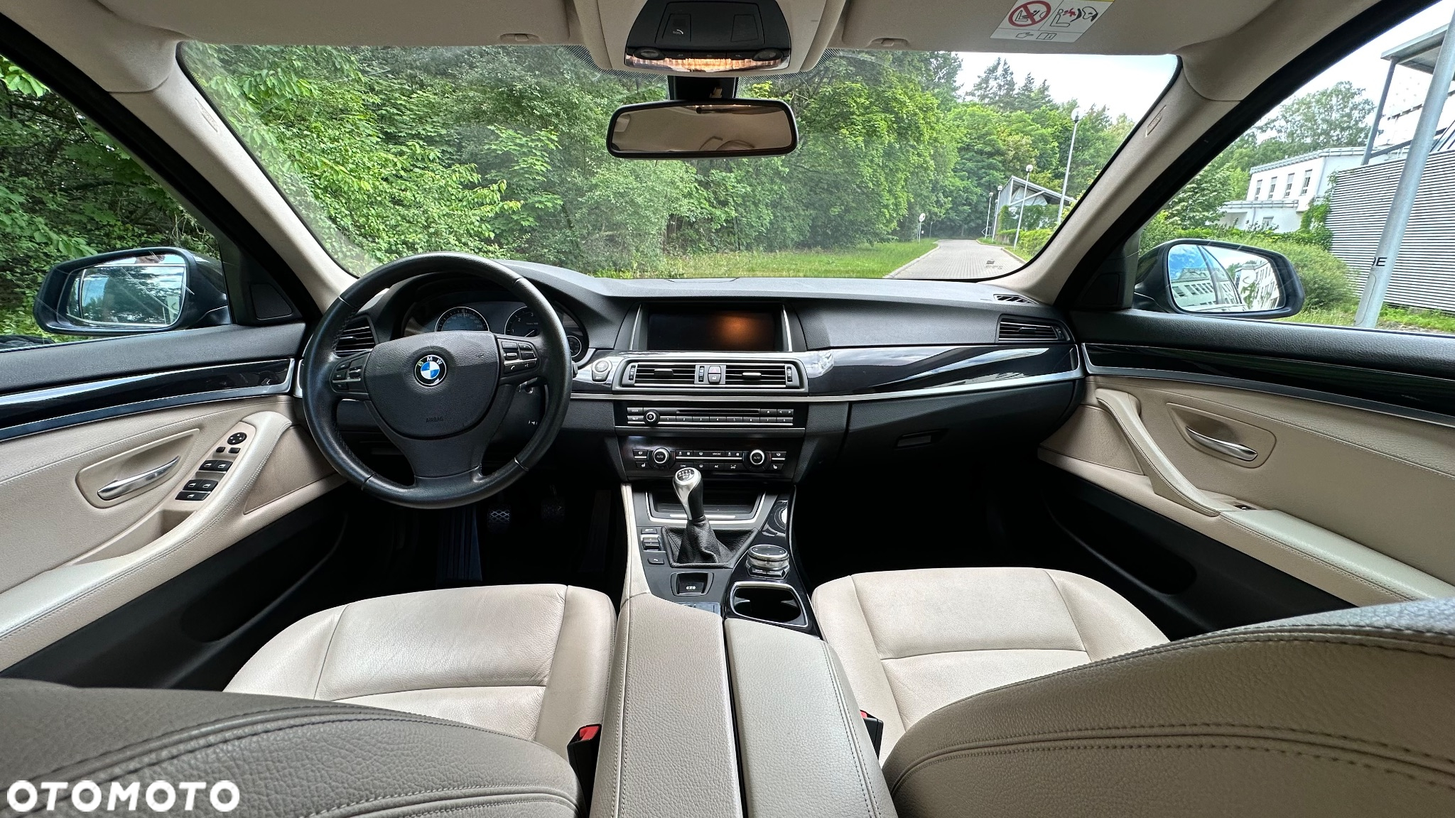 BMW Seria 5 520d Touring - 9
