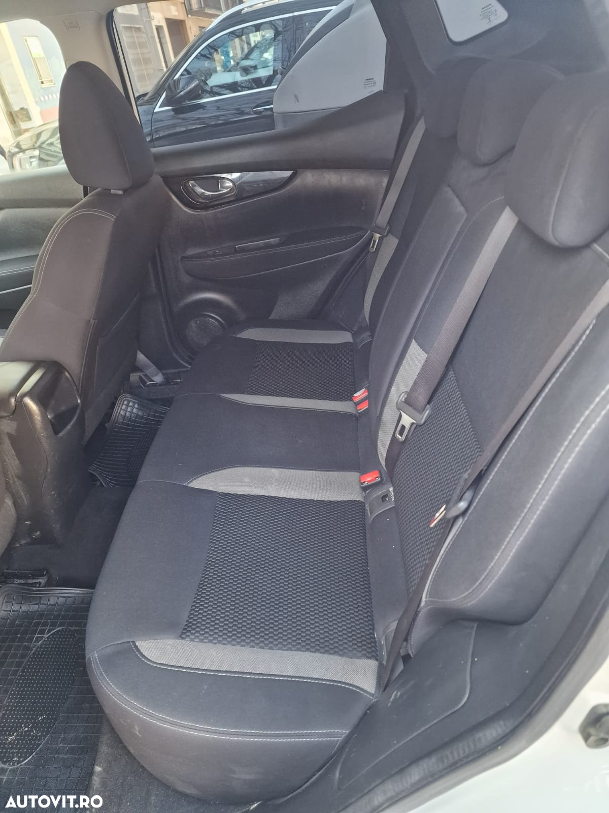 Nissan Qashqai 1.7 dCi ALL-MODE 4x4i N-TEC - 2