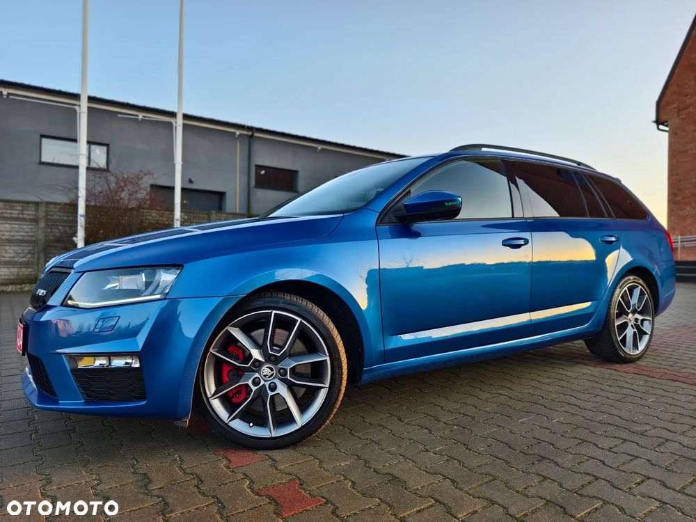 Skoda Octavia 2.0 TDI DSG RS - 27