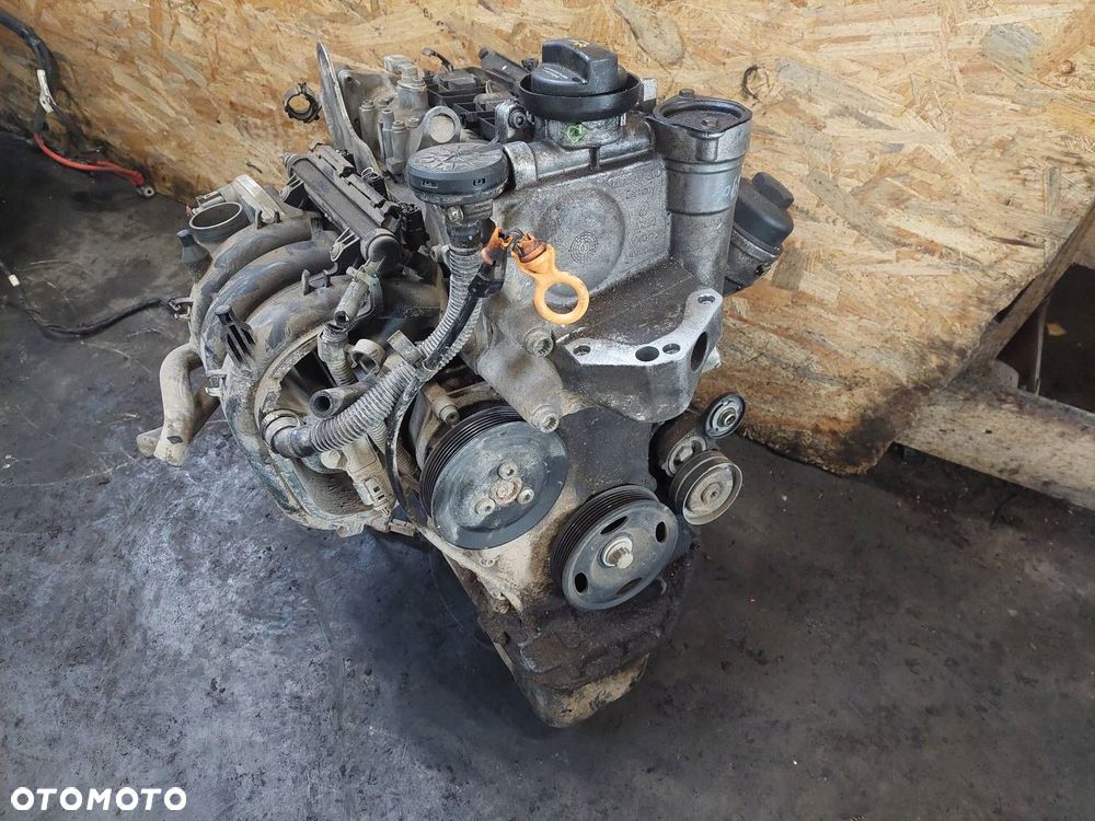 SILNIK BENZYNOWY SKODA FABIA I AZQ - 2