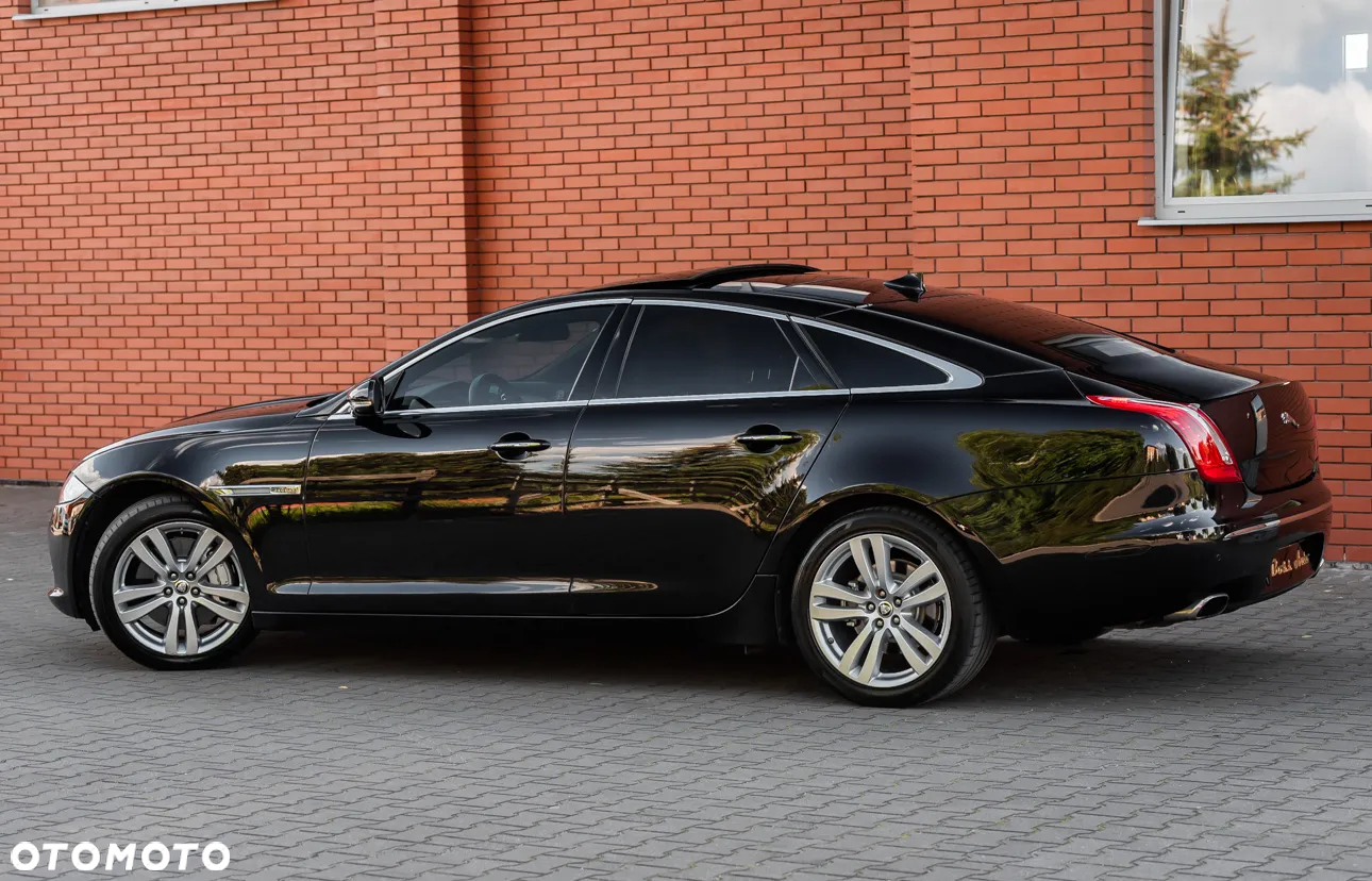 Jaguar XJ 3.0 T AWD LWB Premium Luxury - 10
