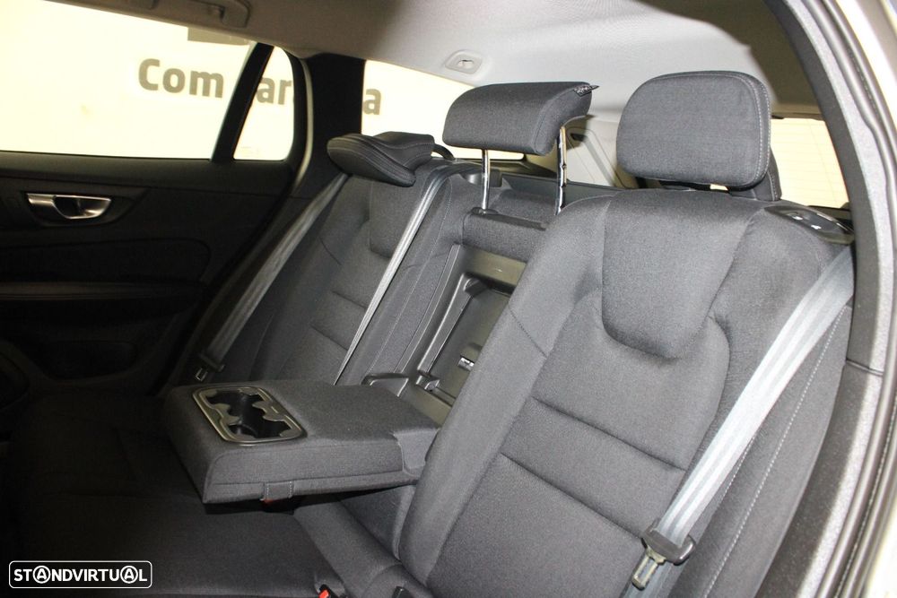 Volvo V60 2.0 D3 Geartronic - 26