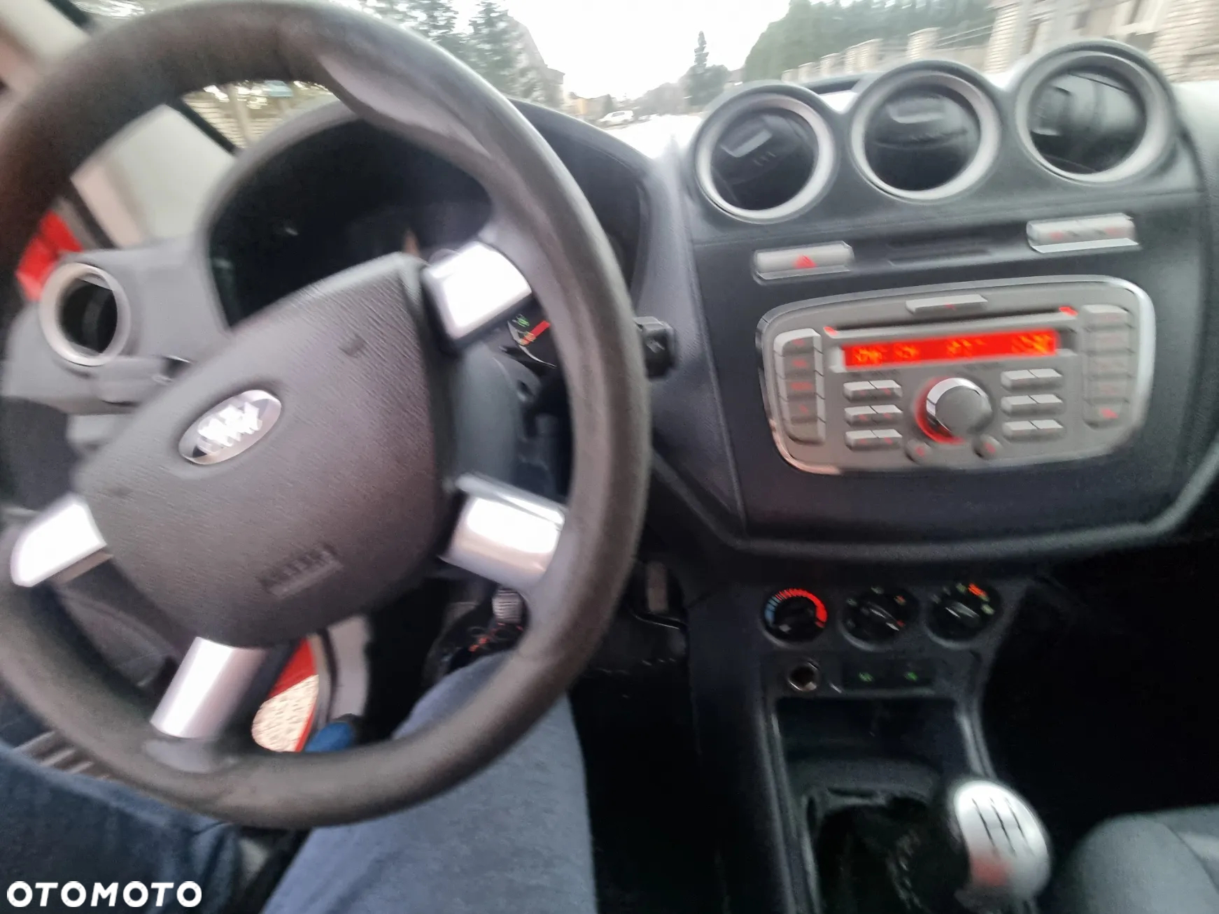 Ford Transit Connect - 33