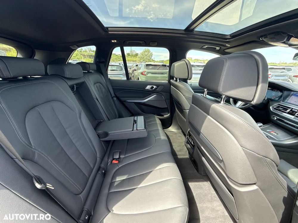 BMW X5 M M50i - 18