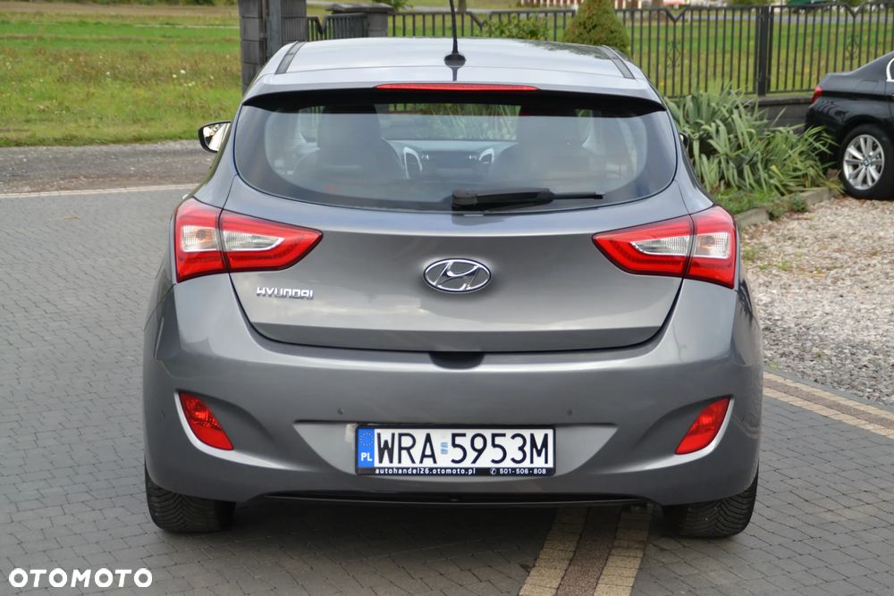 Hyundai i30 i30cw 1.6 Fifa World Cup Edition - 12