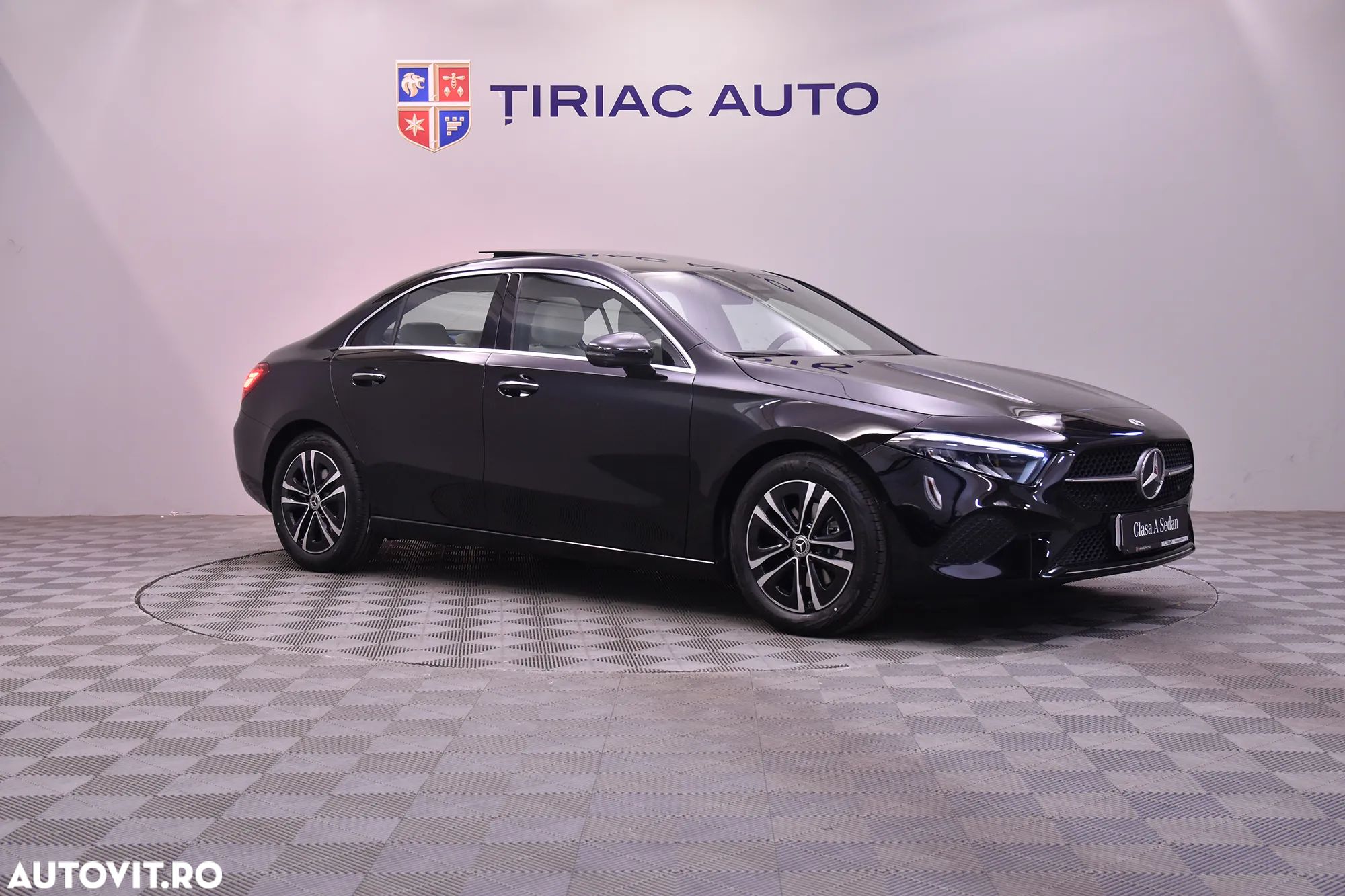 Mercedes-Benz A 200 MHEV 7G-DCT Sedan - 1