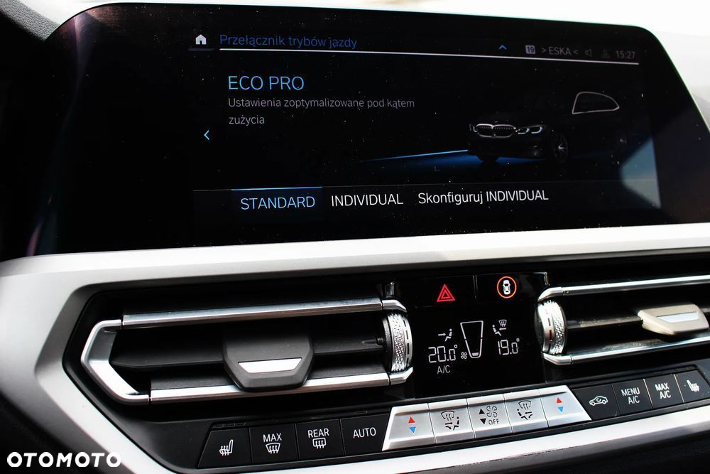 BMW Seria 3 318d Touring Advantage - 35