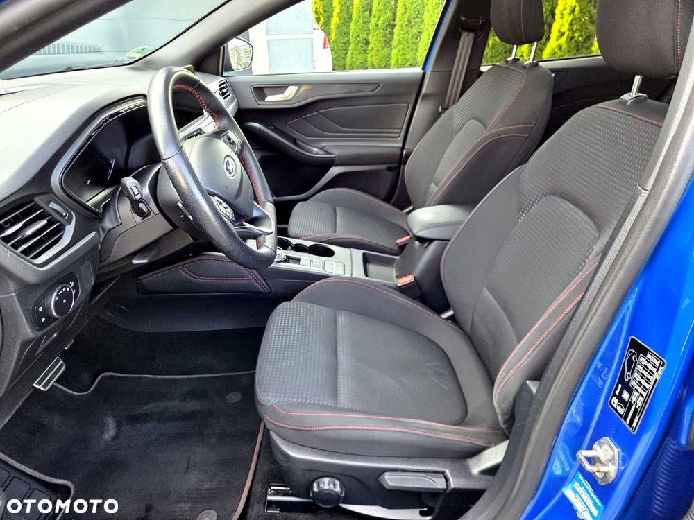 Ford Focus 1.5 EcoBlue Start-Stopp-System ST-LINE - 13